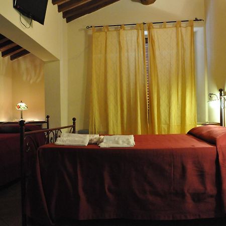 Bed&Breakfast Suvereto Værelse billede