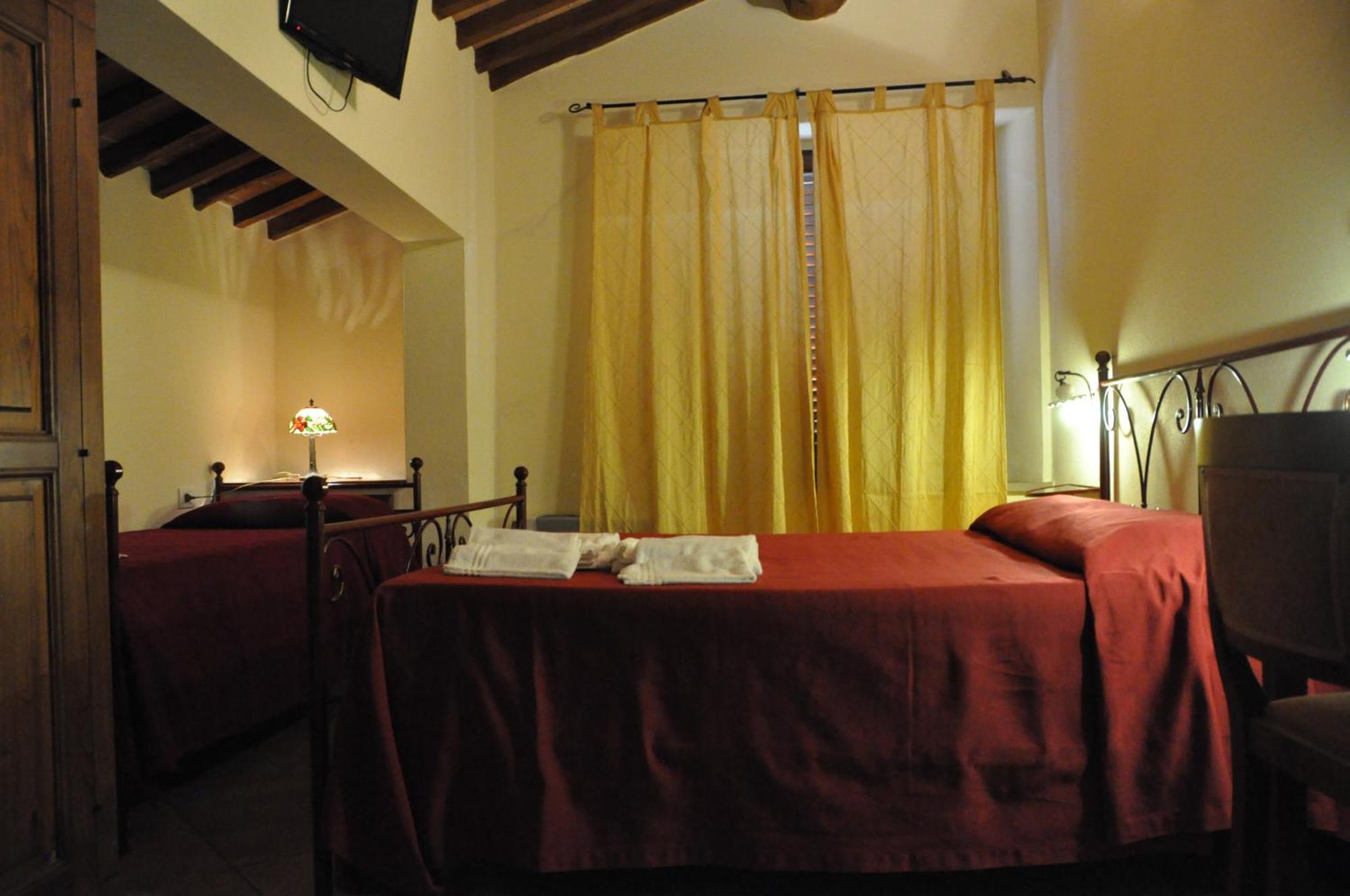 Bed&Breakfast Suvereto Værelse billede